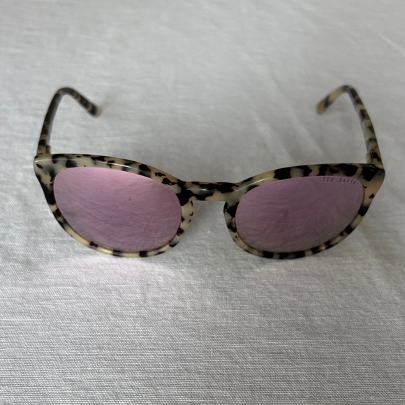 Ted Baker Faux Tortoise Print Sunglasses with Pink Mirror Lenses Classic Playful main image 11
